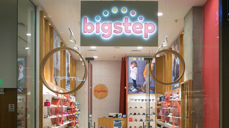 Oxygen preia comunicarea pentru bigstep®, singura rețea specializată în încălțăminte pentru copii din România